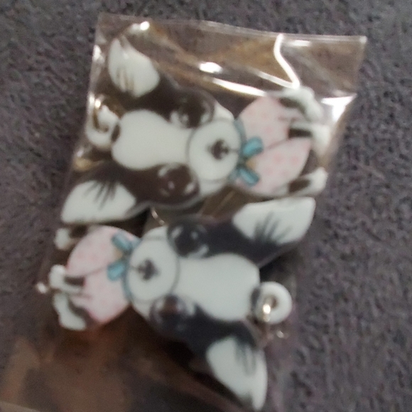 Dog Earrings unopened - Picture 4 of 4